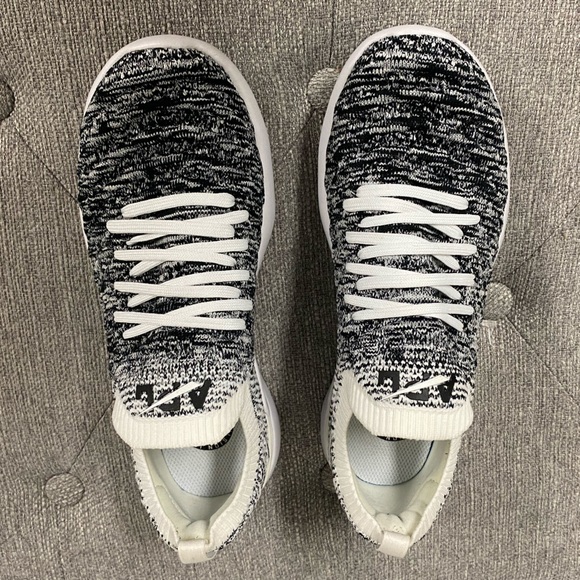 APL Shoes - Apl Techloom Wave